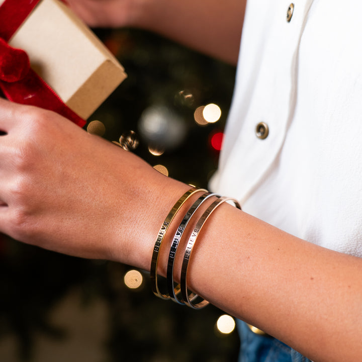 Believe - Thin Hook Bracelet